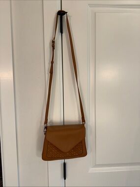 Milaner Italy Alex Woven Tan  Crossbody Bag for Women